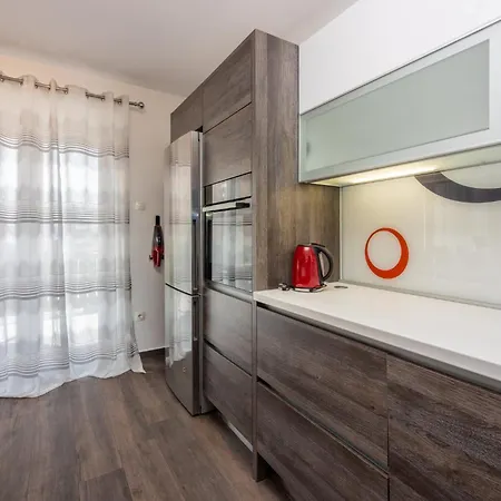 Apartment Monique *