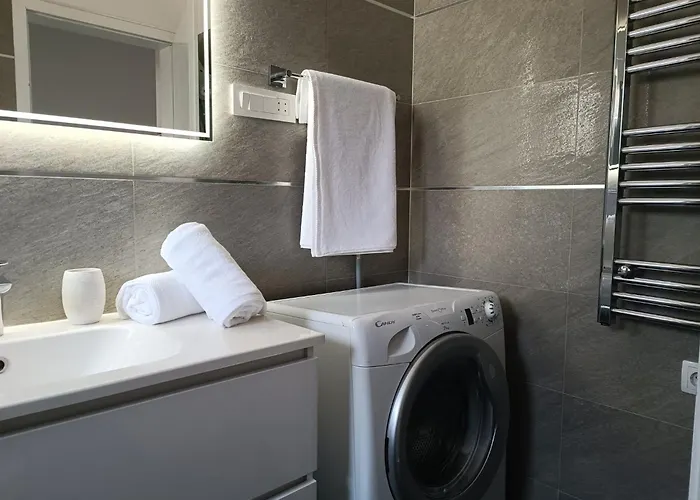 Monique * Цриквеница