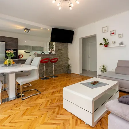 Monique Apartman Crikvenica